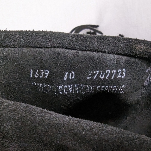 Minnetonka Black Fringe Suede Moccasin Boots - Picture 6 of 6